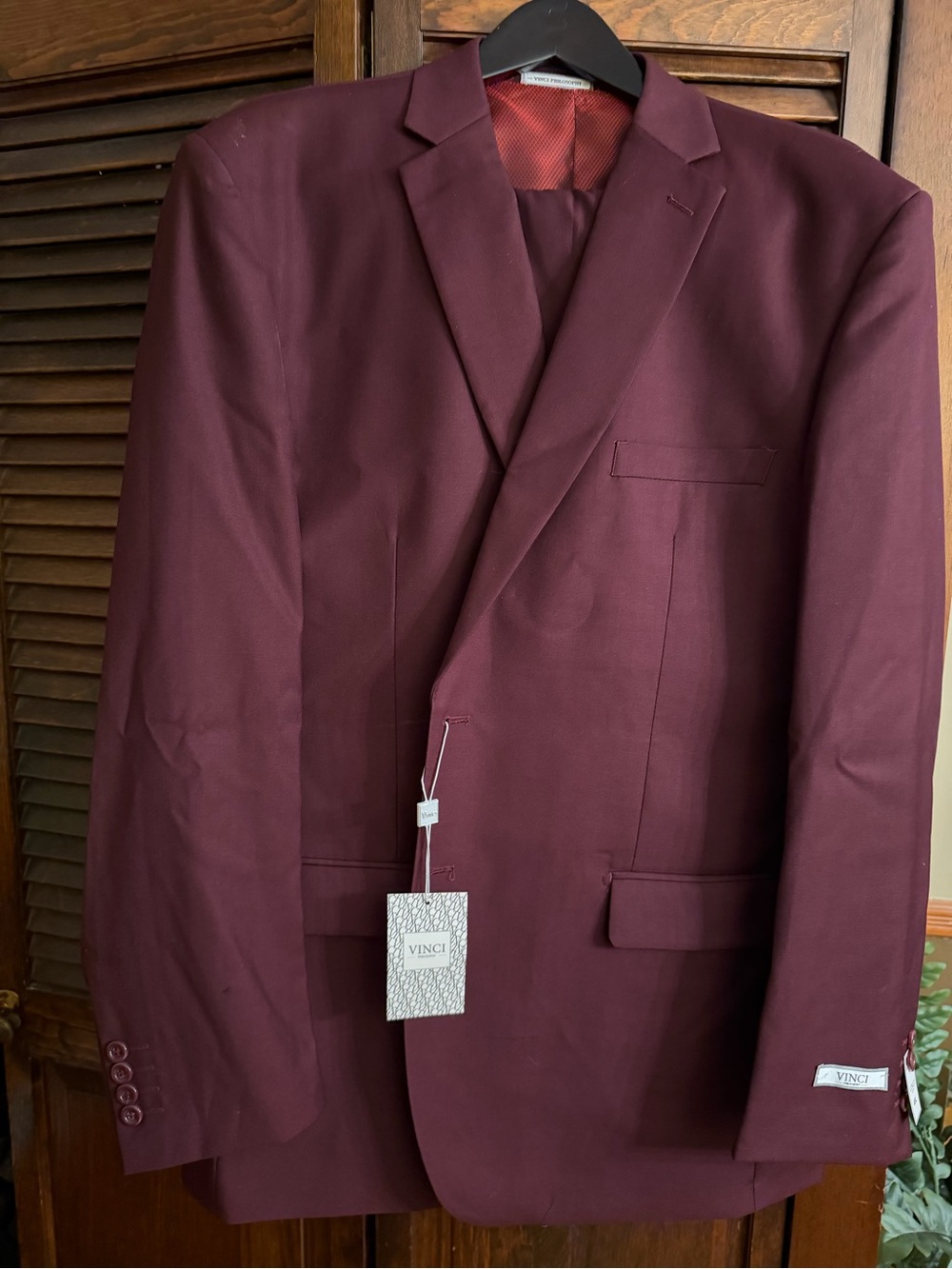 VINCI Men's Burgundy Single-Breasted Suit Jacket and Pantsuit
